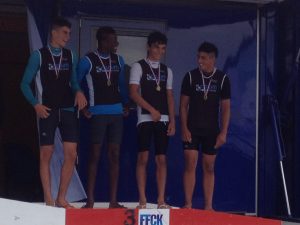 Loris, Jeff, Paul et Adelin médaillés de bronze en K4 homme cadet 500m